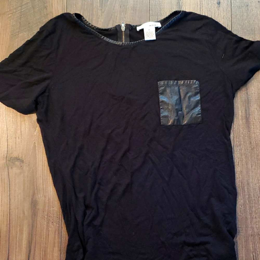 Black Tee w/ vegan leather pocket